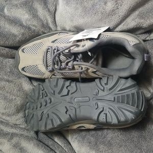 Hiking shoes NWT men's size 8.5